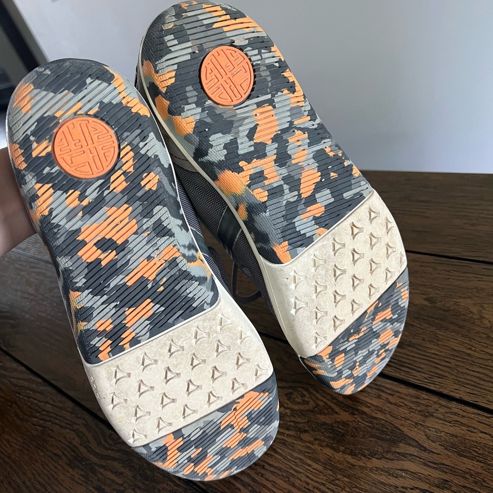 Plae Shoes Womens 12.5 Mens 11 Grey Orange Multicolor Low Top - Picture 9 of 11